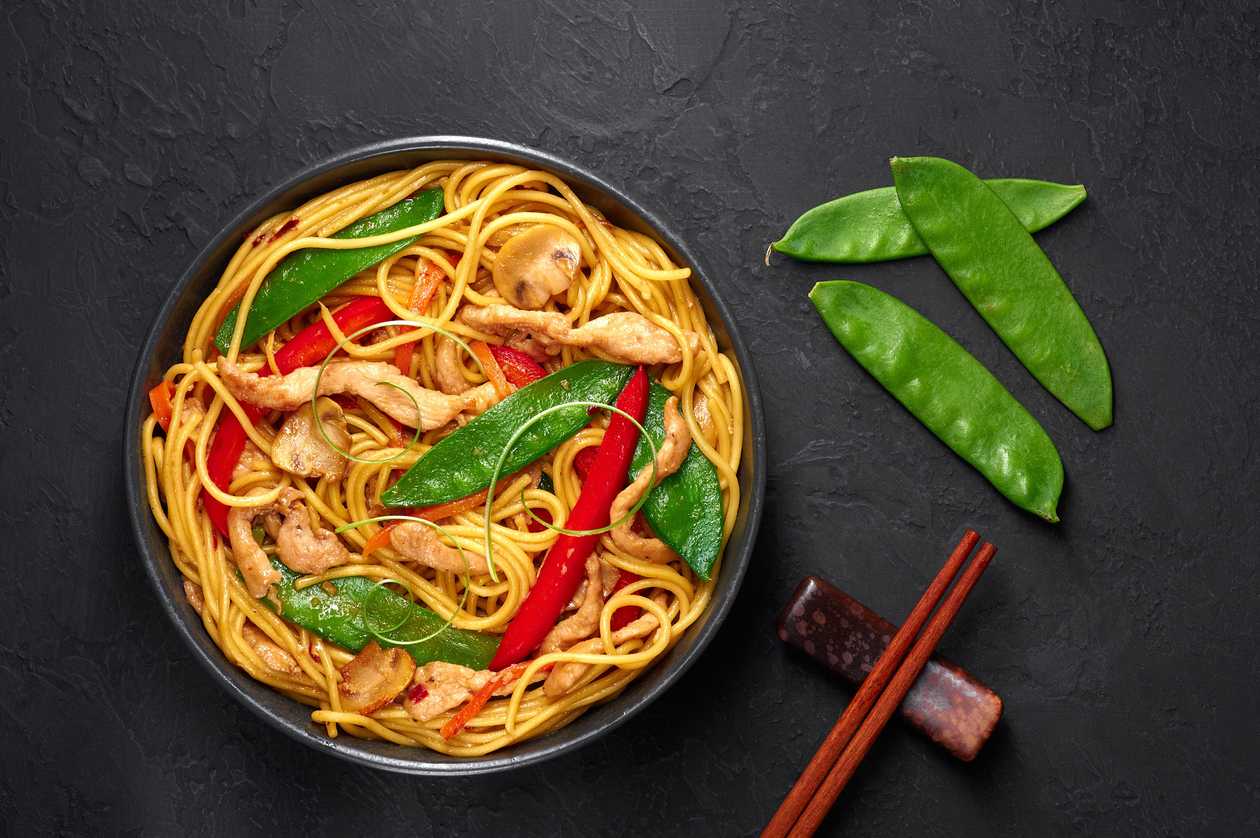 Fried Soy Noodles with Chicken