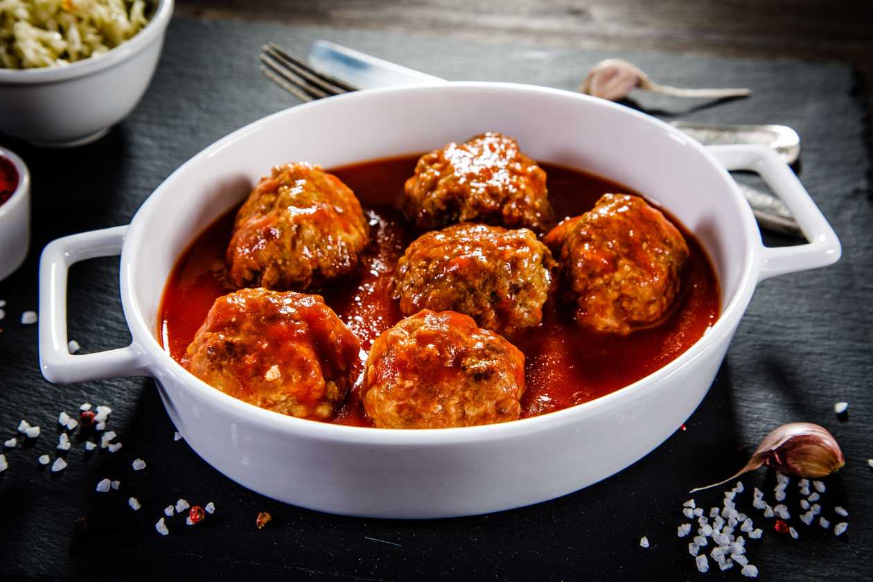 Salsa Al Pomodoro Con Polpette Di Carne