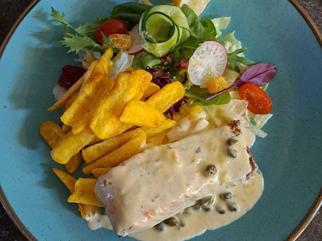 Salmon in Cream Sauce