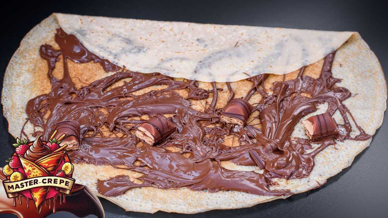 Nutella and Kinder Bueno Crepe