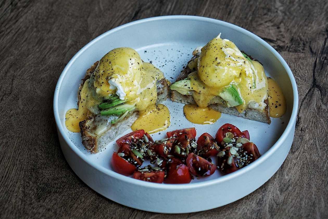 Signature Eggs Benny