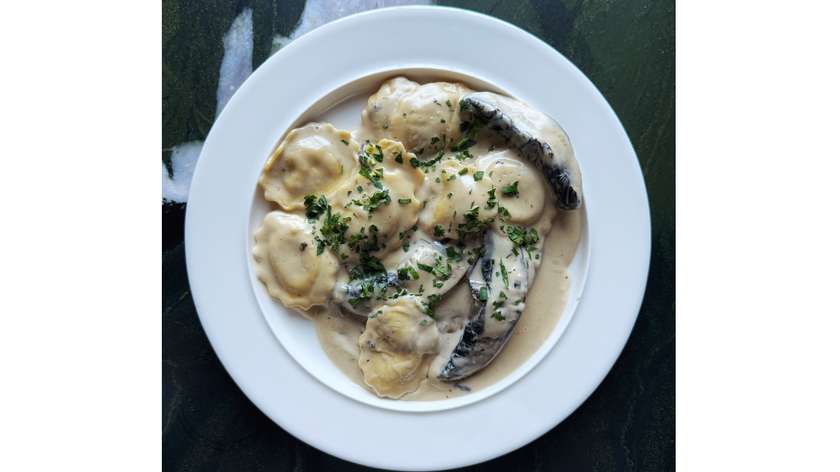 RAVIOLI nadziane RICOTTĄ TRUFLOWĄ i PARMEGIANO REGGIANO🌿