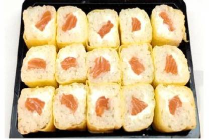 Salmon Maki with Egg