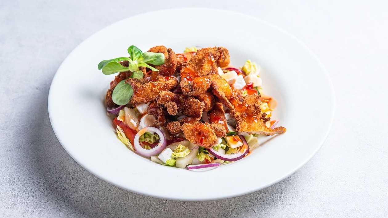 «Pahad Poisid» Crispy Chicken Salad