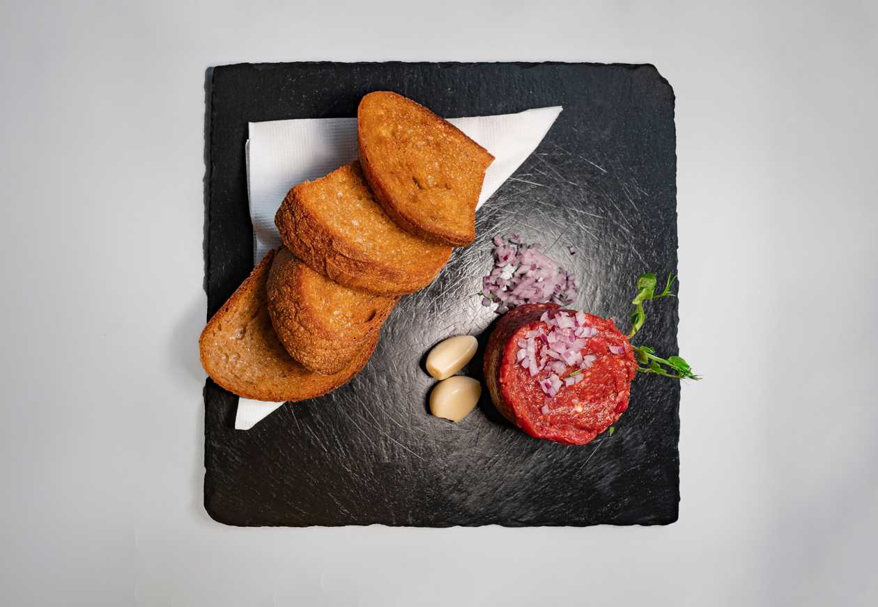 Tartar de ton rosu