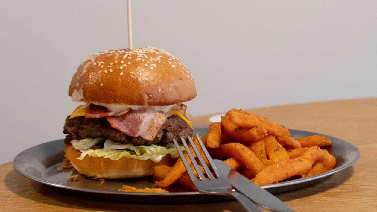 Bistro Classic Burger🐷🐮