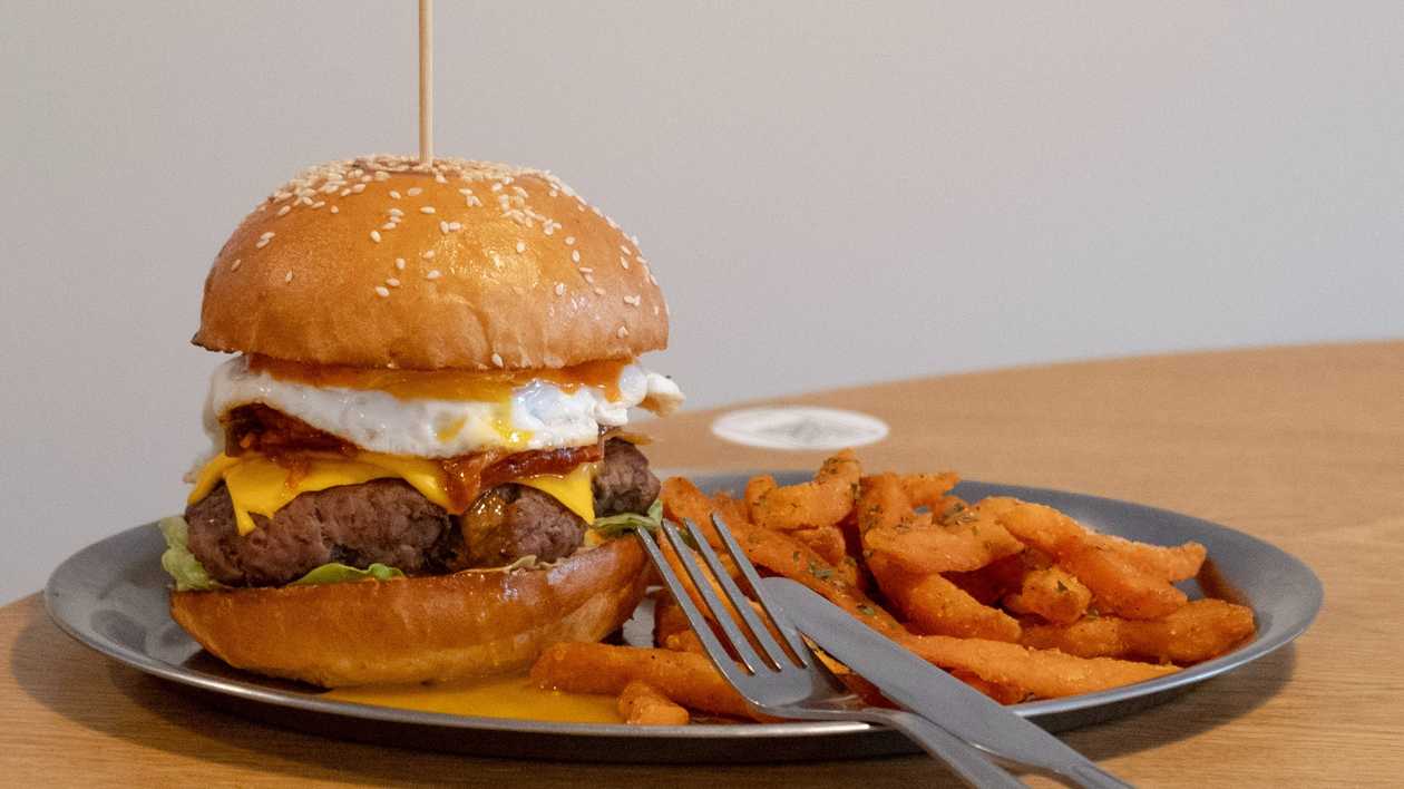 Kimchi Burger🌶️🌶️🐷🐮