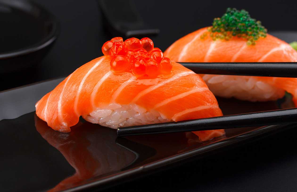 U10A.Nigiri de salmao e Nigiri Braseado