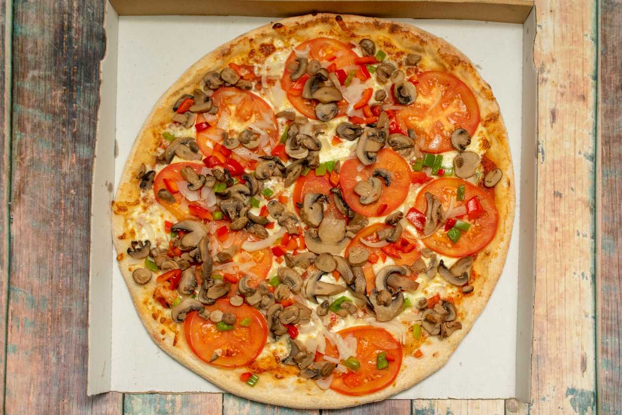 Pizza VegSalami-Pepperoni
