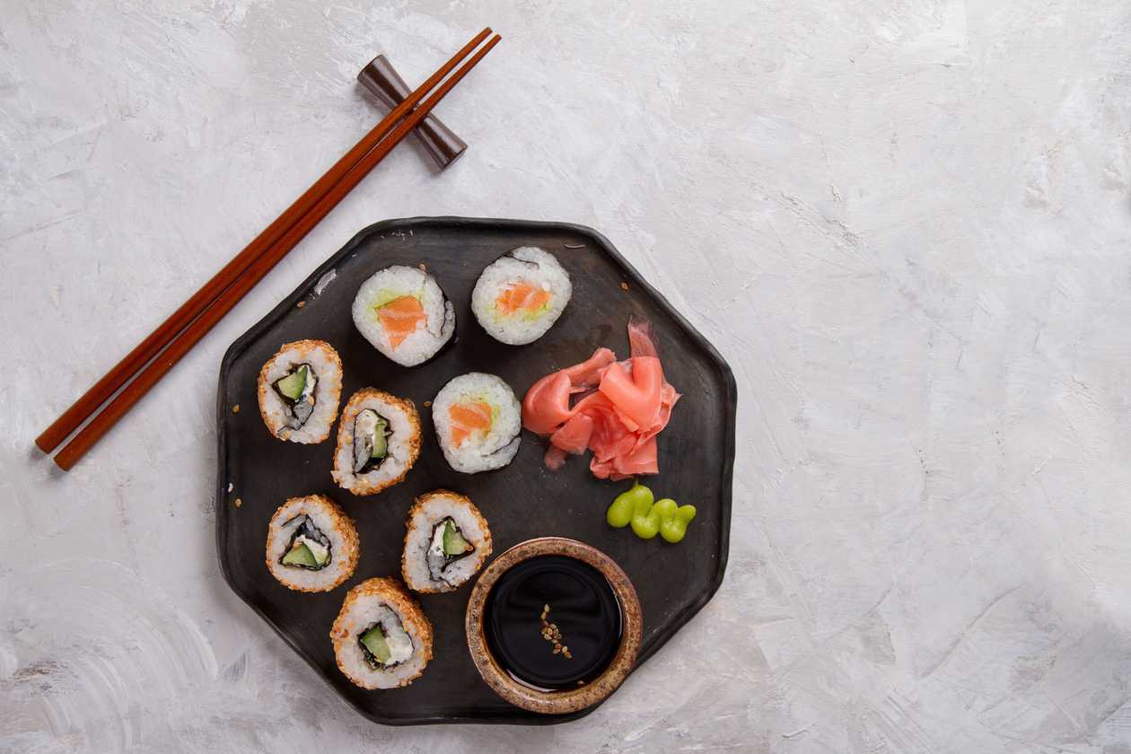 U10.SUSHI MISTO ESCOHA Do Chef（Não é opcional）16Pecas