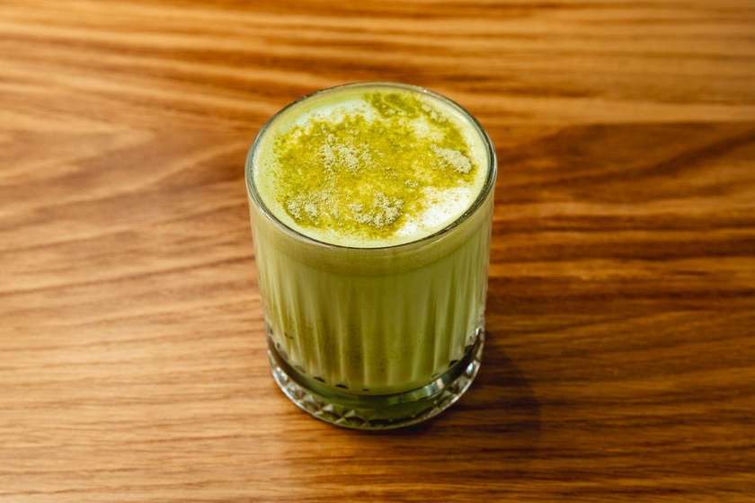 Hindistancevizi Matcha latte