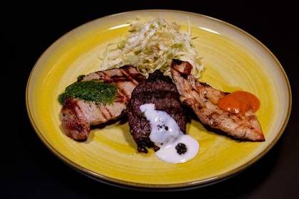 Grigliatta mixed with tre salsa