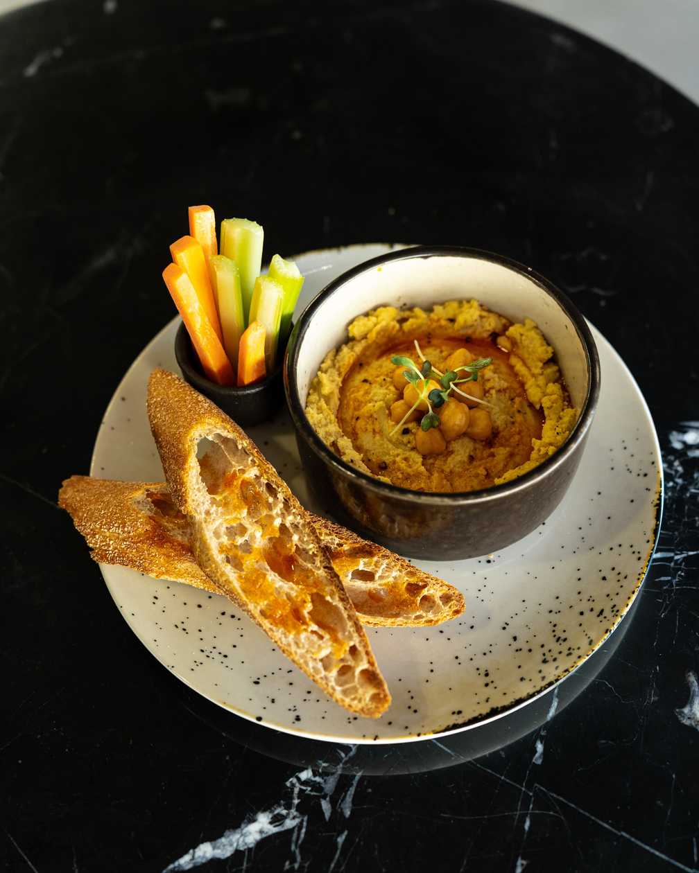Hummus With Croutons And Vegetables