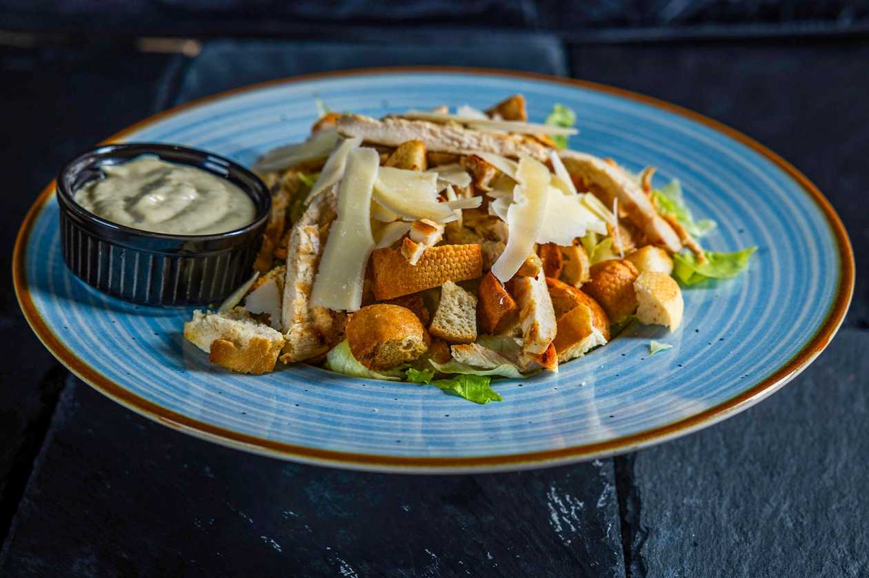 Salata Caesar