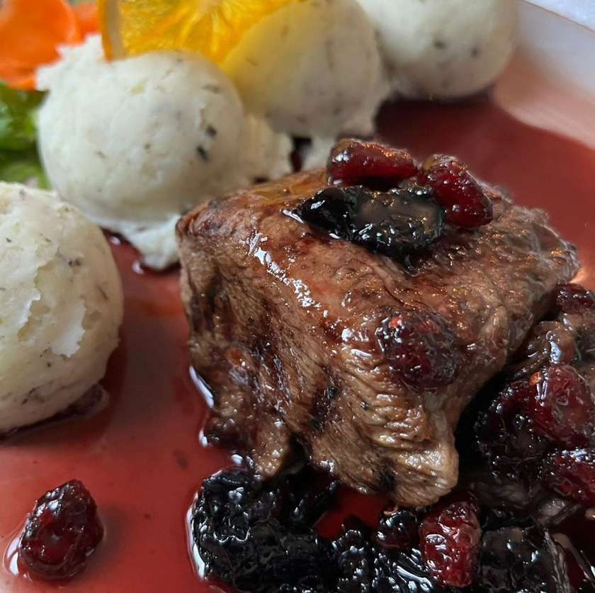 Glazed Beef Fillet with Truffle Mash