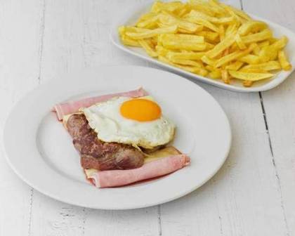 Steak Sandwich on a Plate