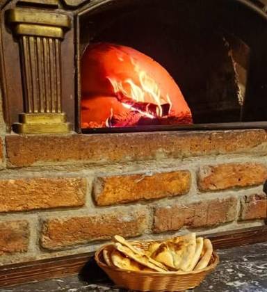Focaccia cu parmezan