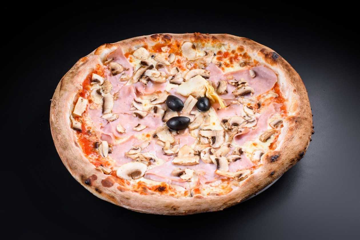 Pizza Prosciuto Funghi