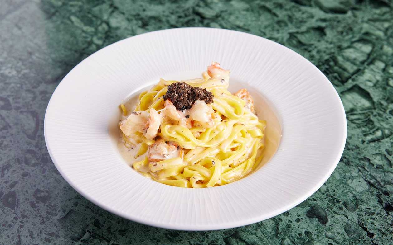 Tagliatelle cu creveți, reducție de cognac VSOP, trufe și usturoi 400g