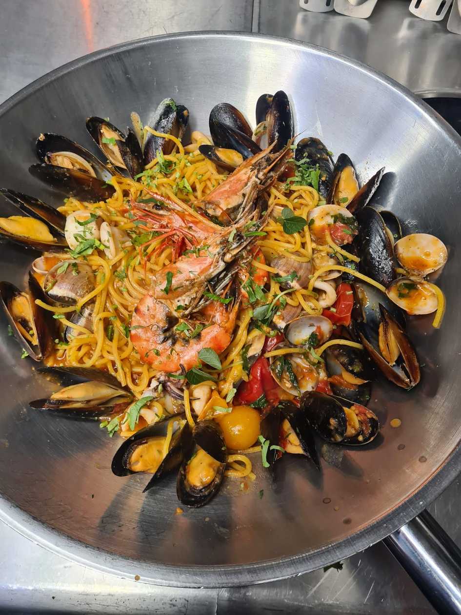 Spaghetti sapore di mare for two