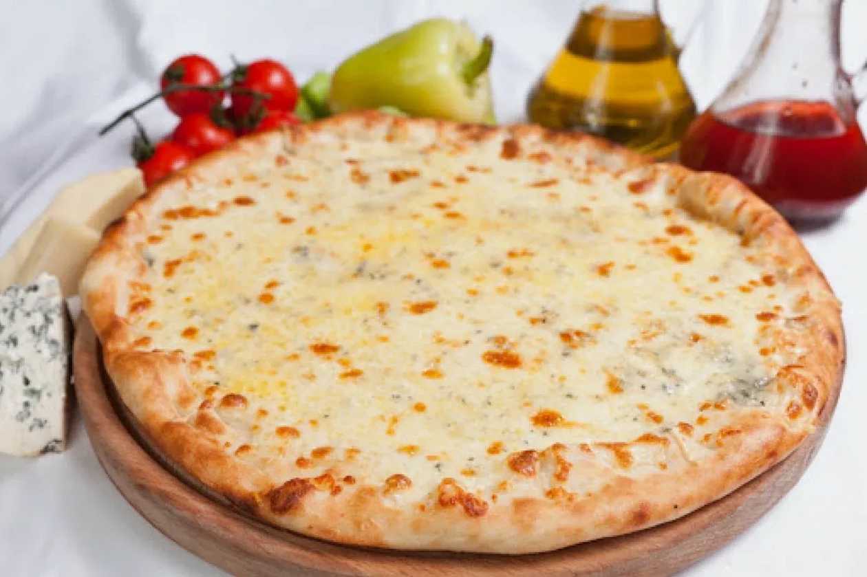 Pizza al Formagi