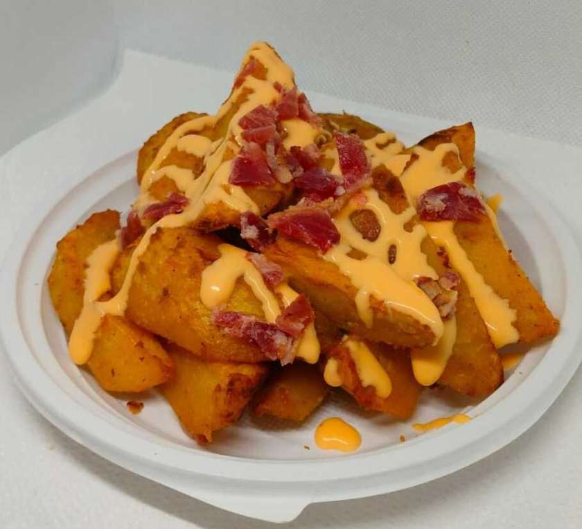 Cartofi wedges de casă