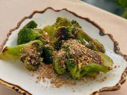 Broccoli with sesame paste