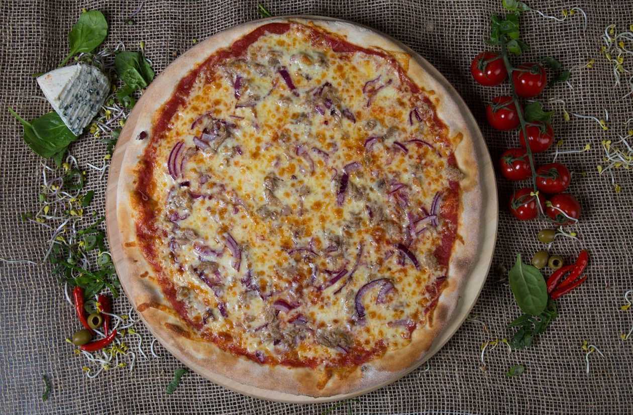 Tuna Pizza