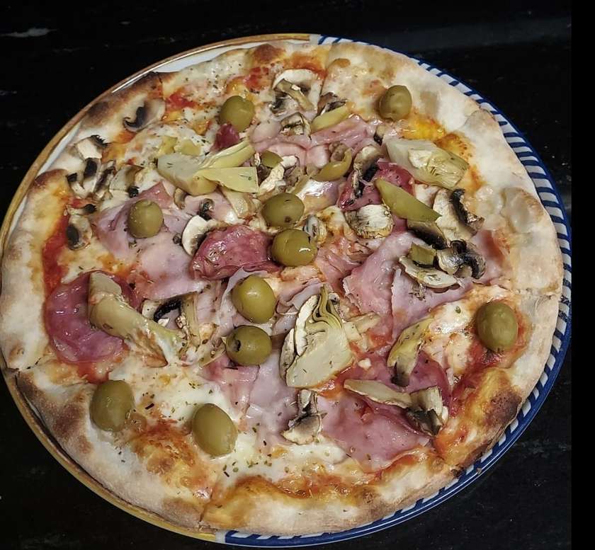 Pizza capricciosa