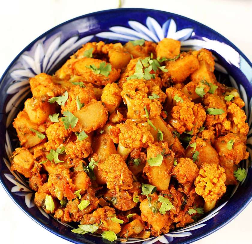 Gobhi Aloo ( Vegan Cauliflower- potato)