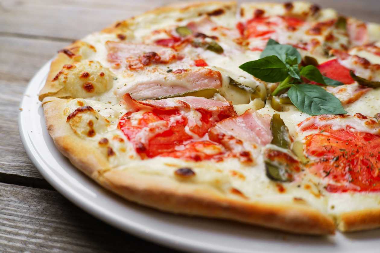 Bacon Pizza (Medium 13in)