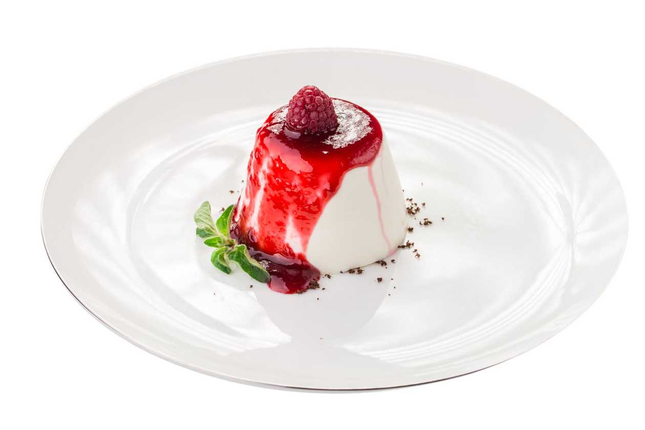 Panna Cotta With Strawberry