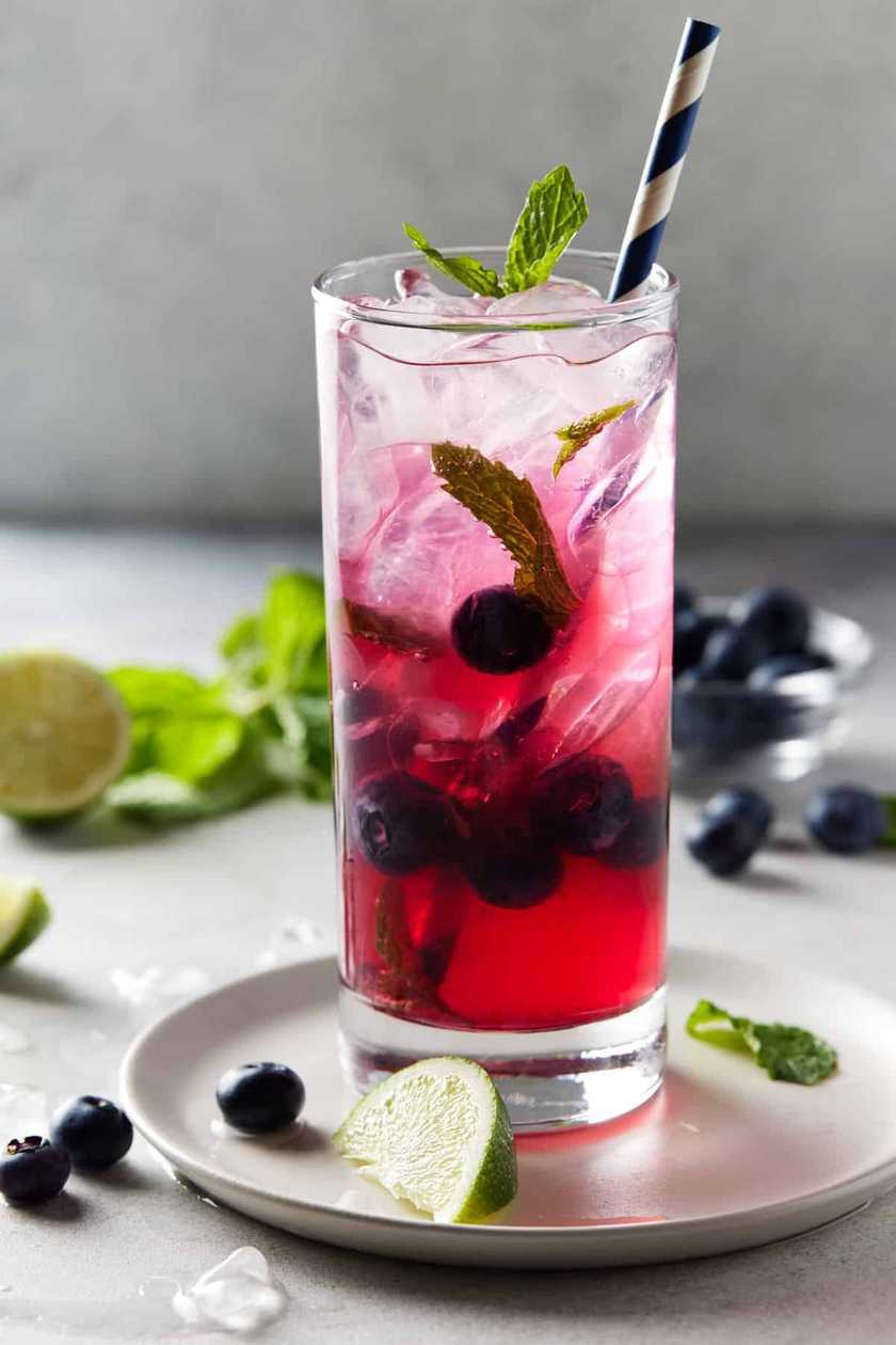 Blueberry mojito