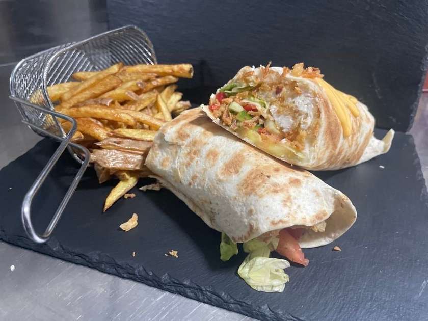 Crunchy chicken wrap