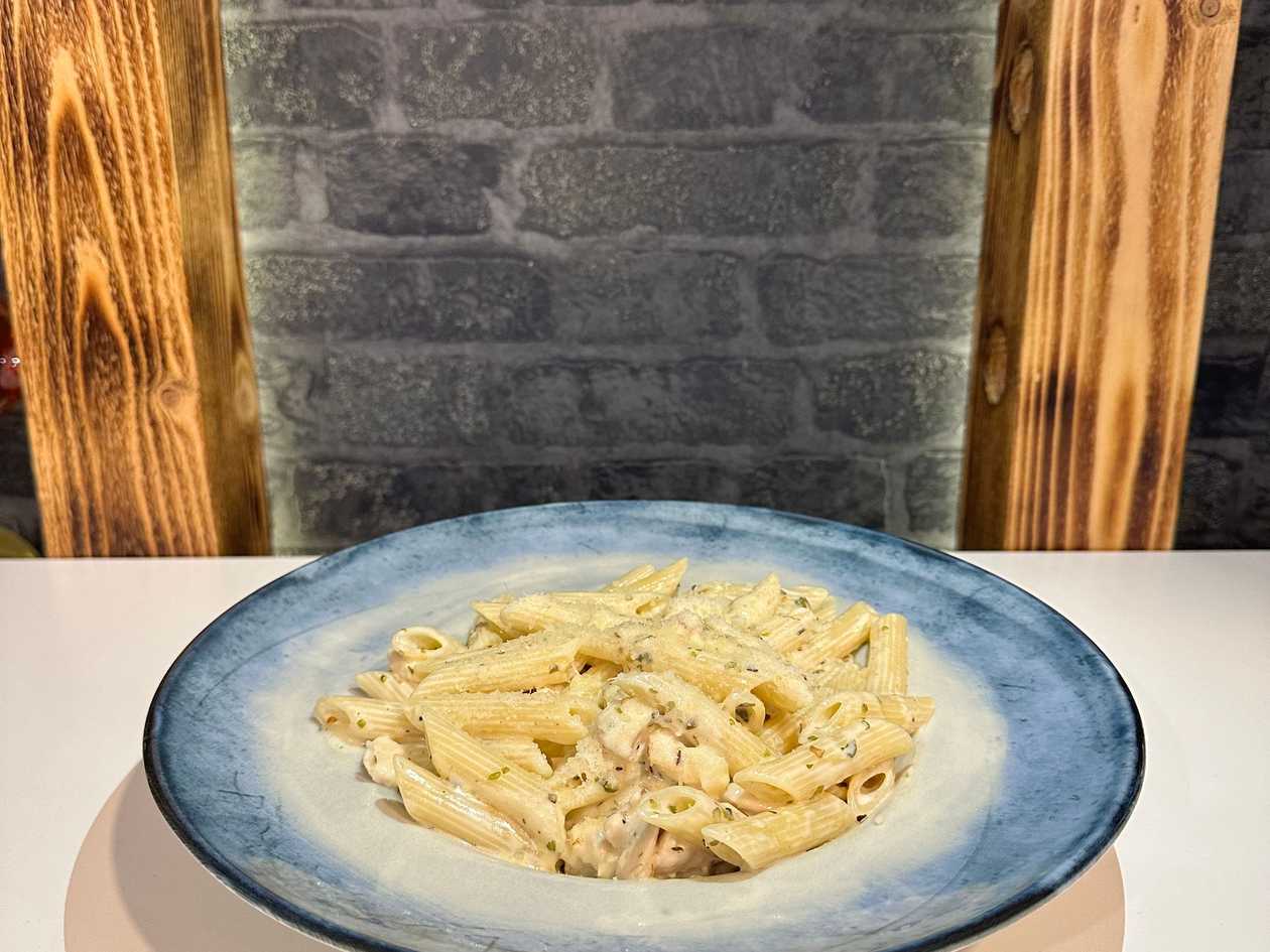 Penne with Chicken Breast and Garlic Gluten Free