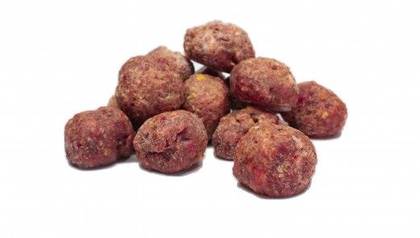 Complete pet food with beef, meat balls, 1 kg