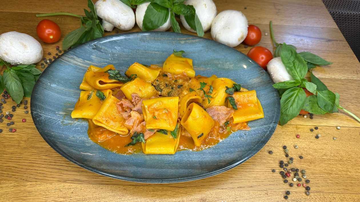 Paccheri con porchetta