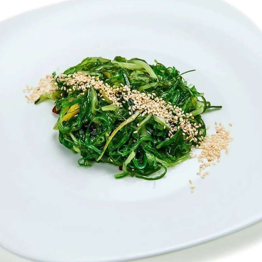 Merevetika salat keshju kastmega