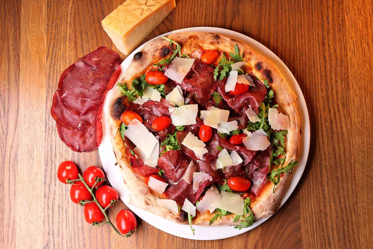Carpacciata pizza