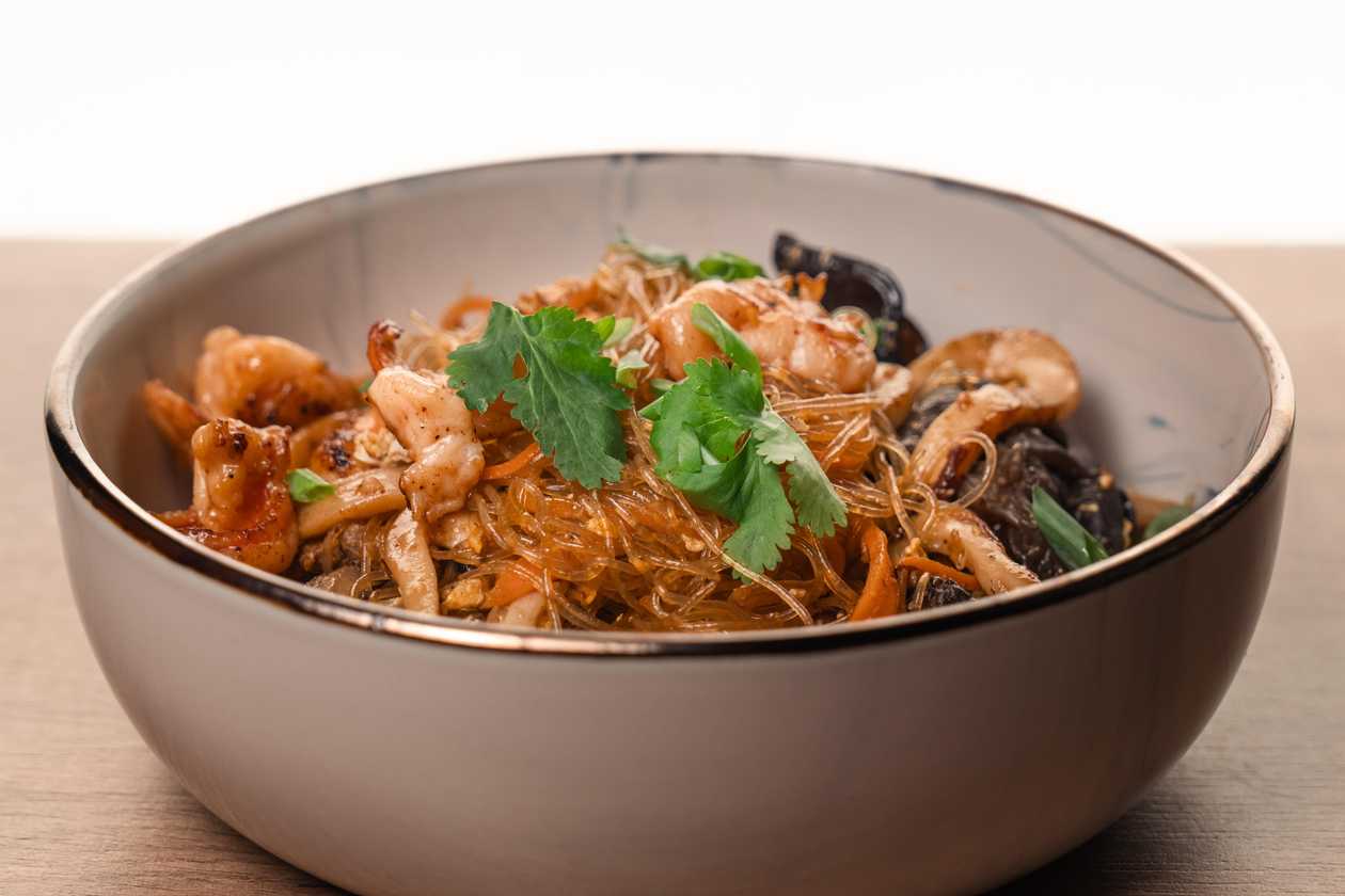 Glass Noodles with Shrimp and Squid in Singapore Sauce