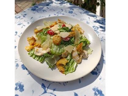 Салат Цезар із курячим філе
