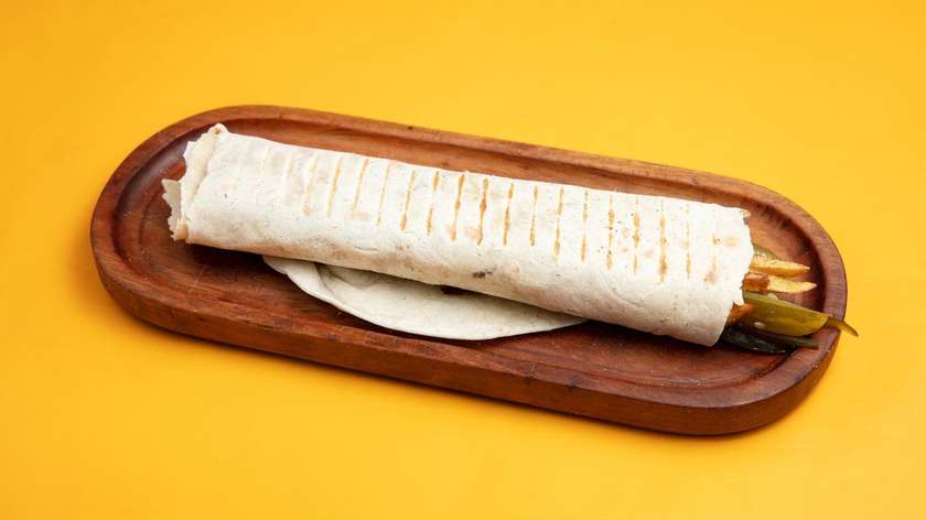 Şaurma Toyuq ilə Lavaşda