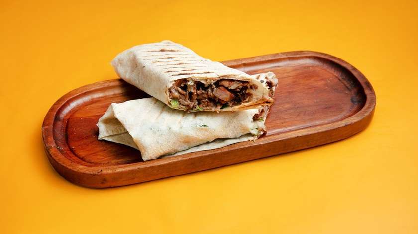 Dönər Toyuq ilə Lavaşda