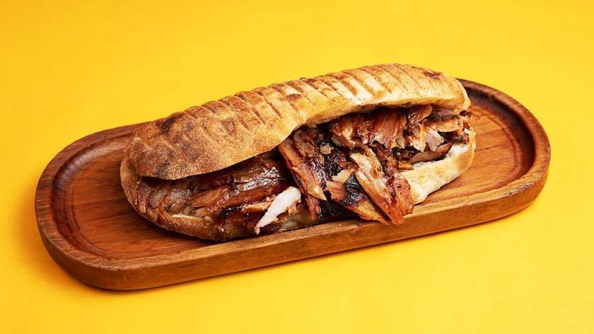 Dönər Toyuq ilə Çörəkdə