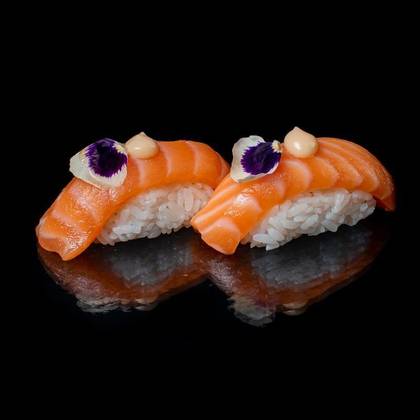 Salmon Nigiri