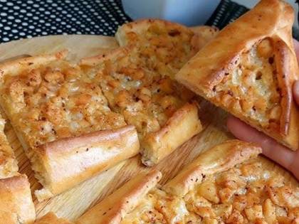 Toyuqlu pendirli pide