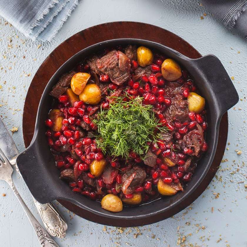 Quzu Əti Nar ilə