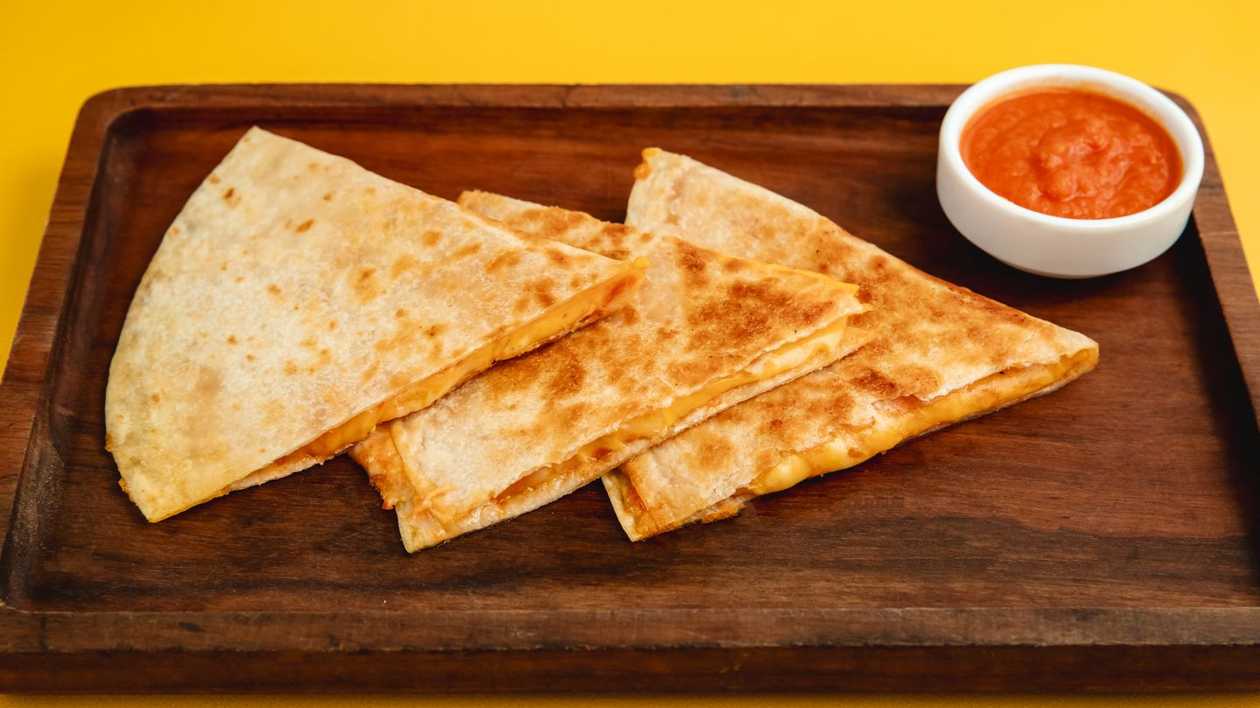 Cheese Quesadillas (Kesadilya)