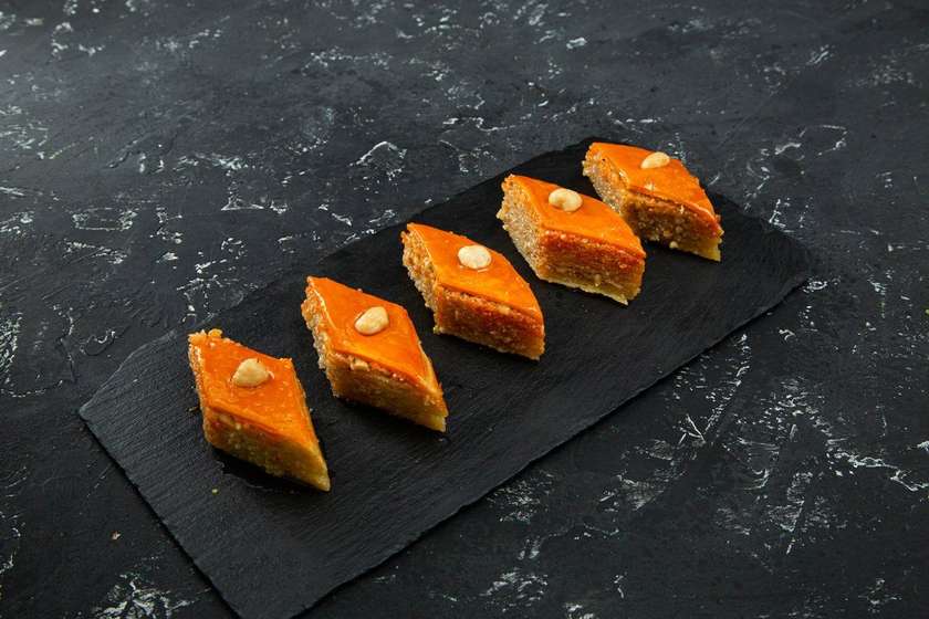 Milli Fındıqlı Paxlava / National Baklava with Hazelnut