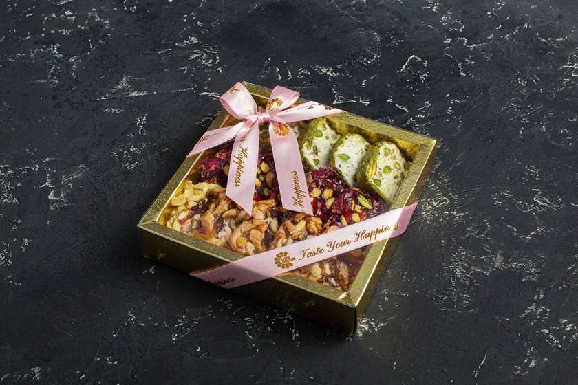 Miks VİP Lokum Gold Qutu 450 qr / Mix VIP Traditional Delight Gold Box 450 gr